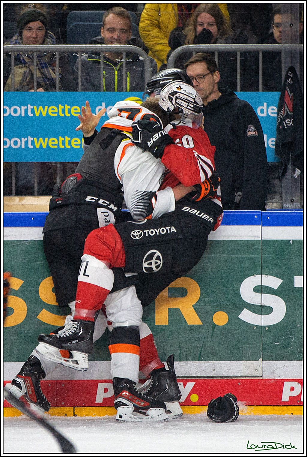 PENNY DEL; Koelner Haie- Loewen Frankfurt; Koeln, 18.12.2022